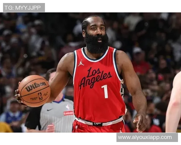 哈登谈比赛策略强调录像分析与调整的重要性